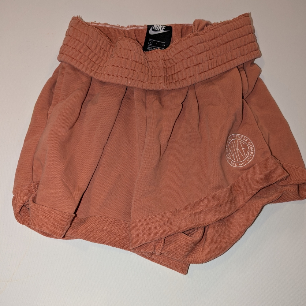 Nike Peach athletic Shorts collegic high waisted casual pockets orange pink